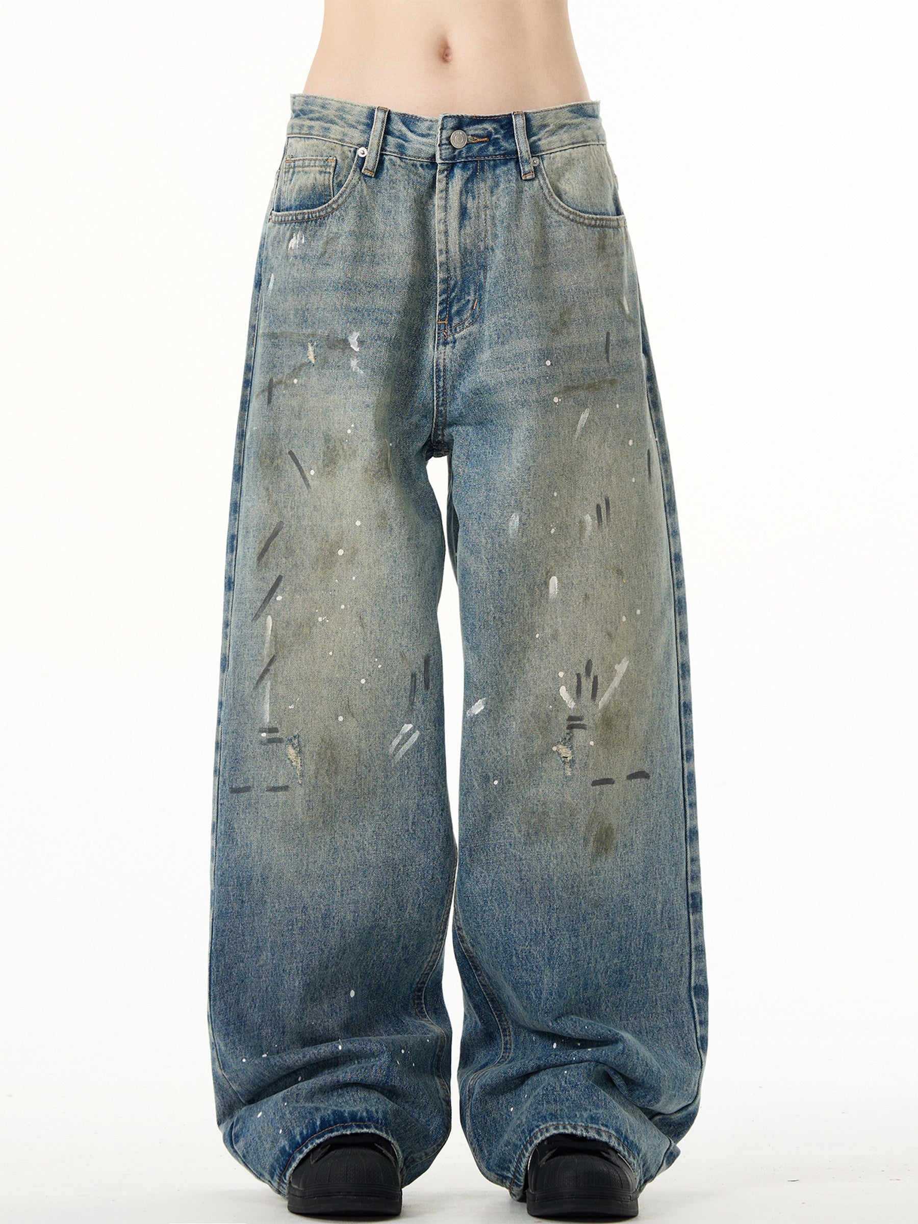 Studio Wash Wide Jeans