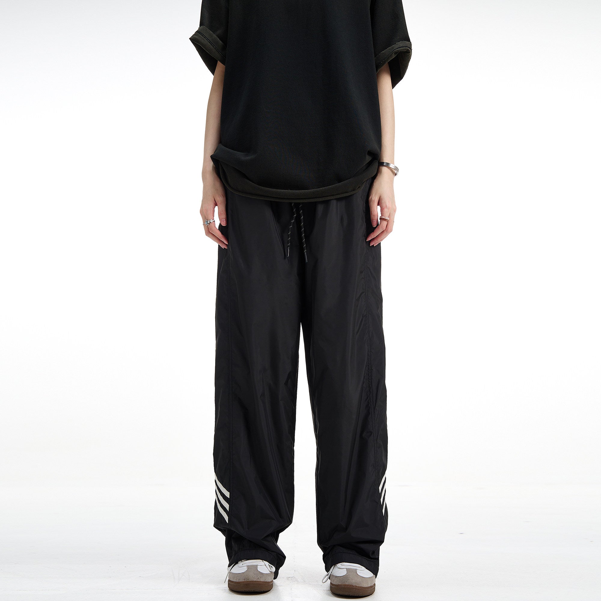Essentials Line Sweats