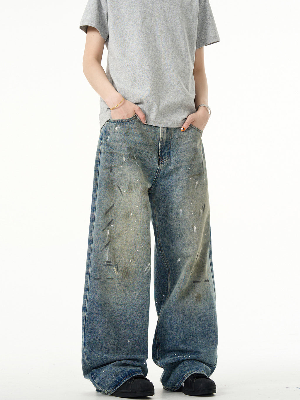 Studio Wash Wide Jeans
