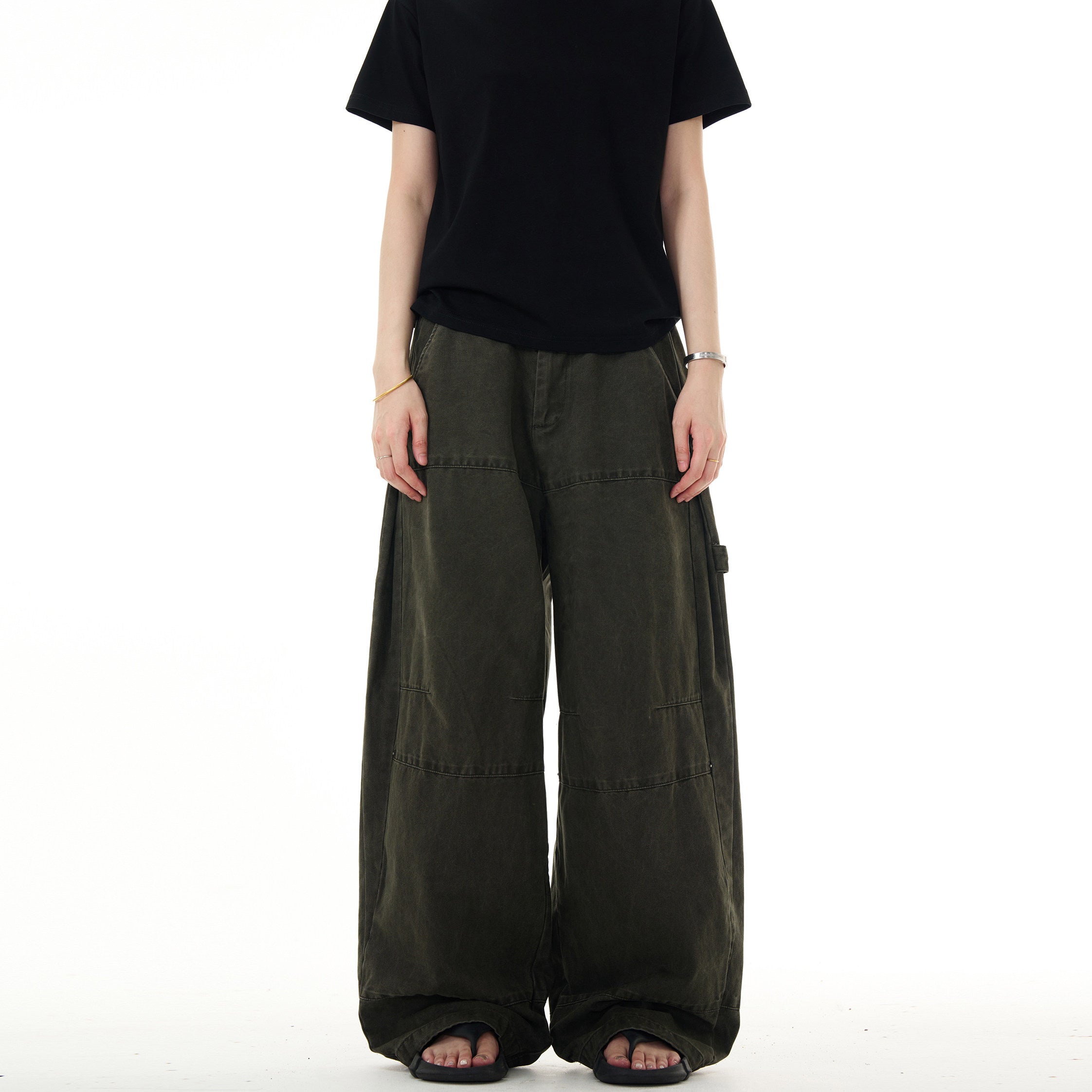Utility Wide-Leg Cargo Pants